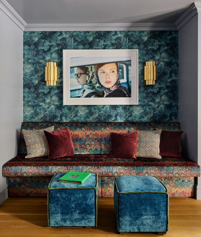 Rayman Boozer Banquette